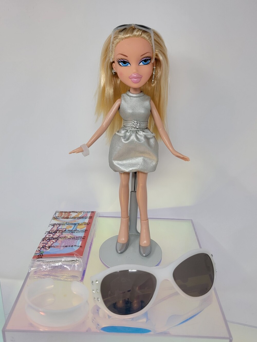 RARE 2008 Bratz Sunkissed Cloe Doll - 100% Complete, Display Only Condition